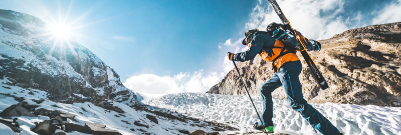 Benedikt Böhm durante l’ascesa sulla parte nepalese dell’Himalaya